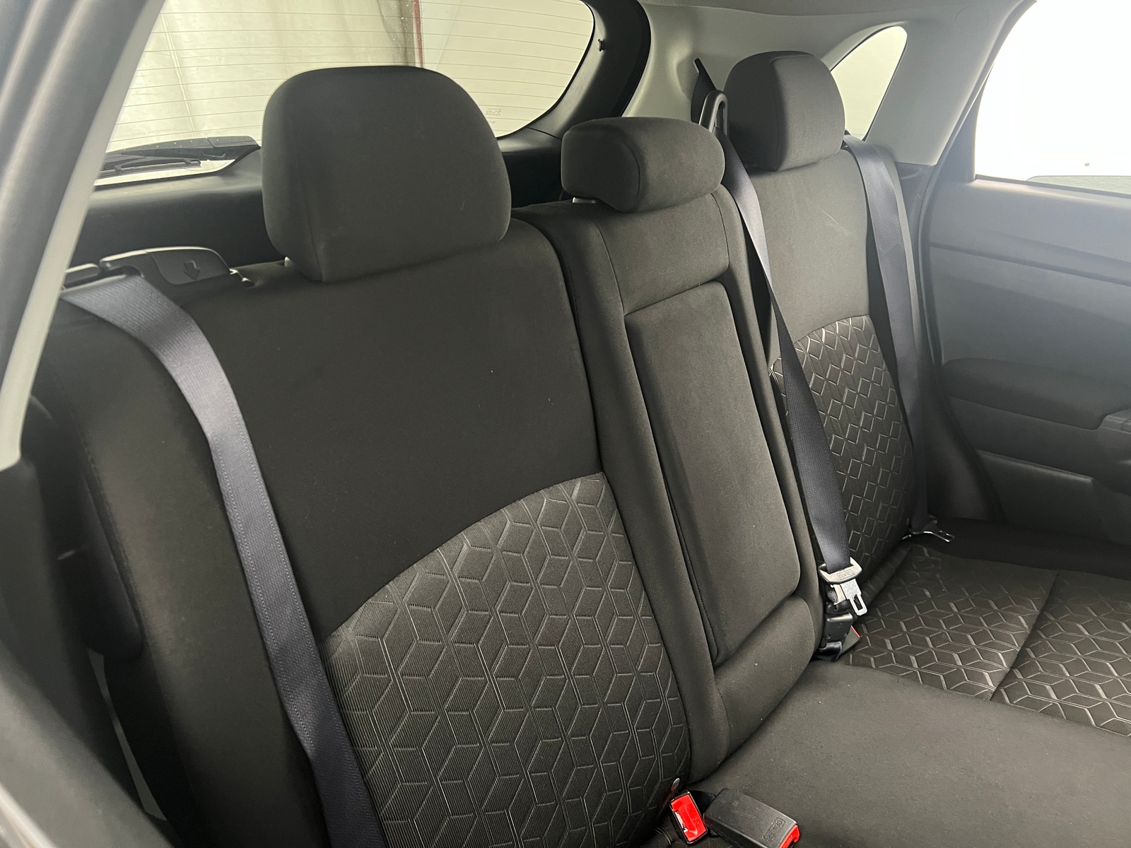 Thumbnail: 2023 Mitsubishi Outlander Sport - 6