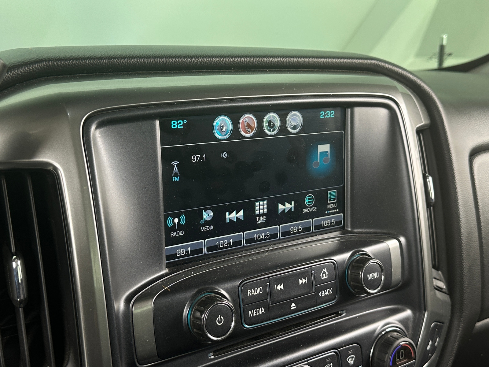 Thumbnail: 2017 Chevrolet Silverado 1500 - 4