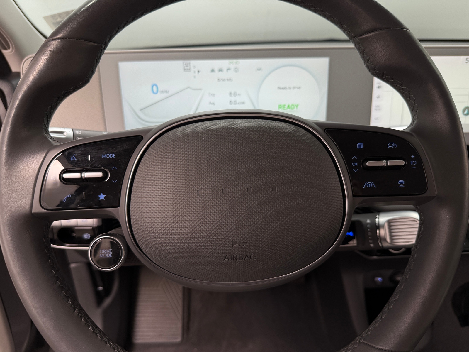Thumbnail: 2022 Hyundai Ioniq 5 - 4