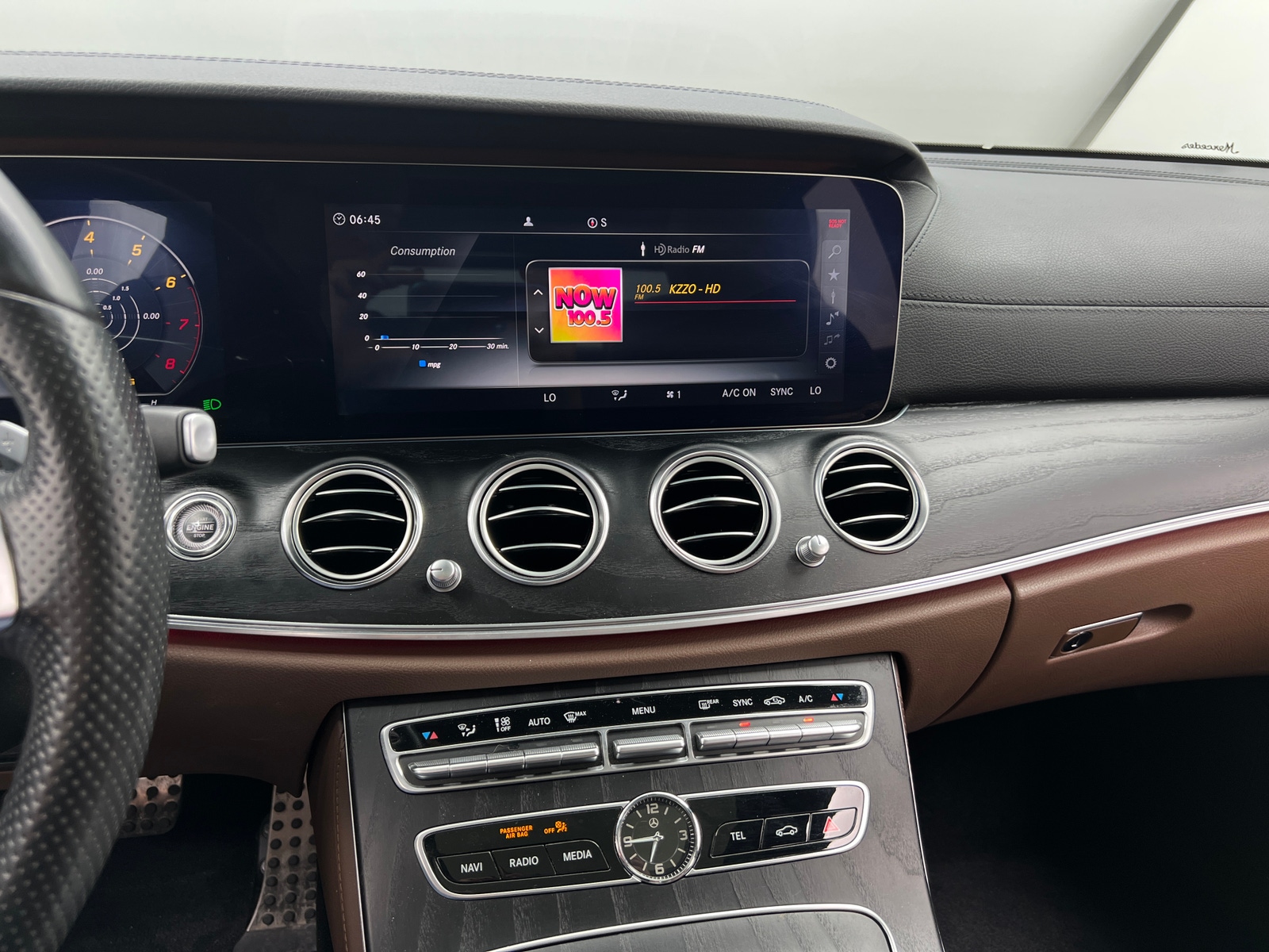 Thumbnail: 2018 Mercedes-Benz E-Class - 4