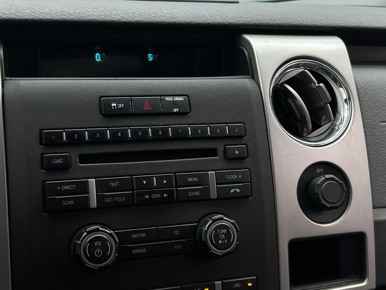 Thumbnail: 2013 Ford Econoline - 4