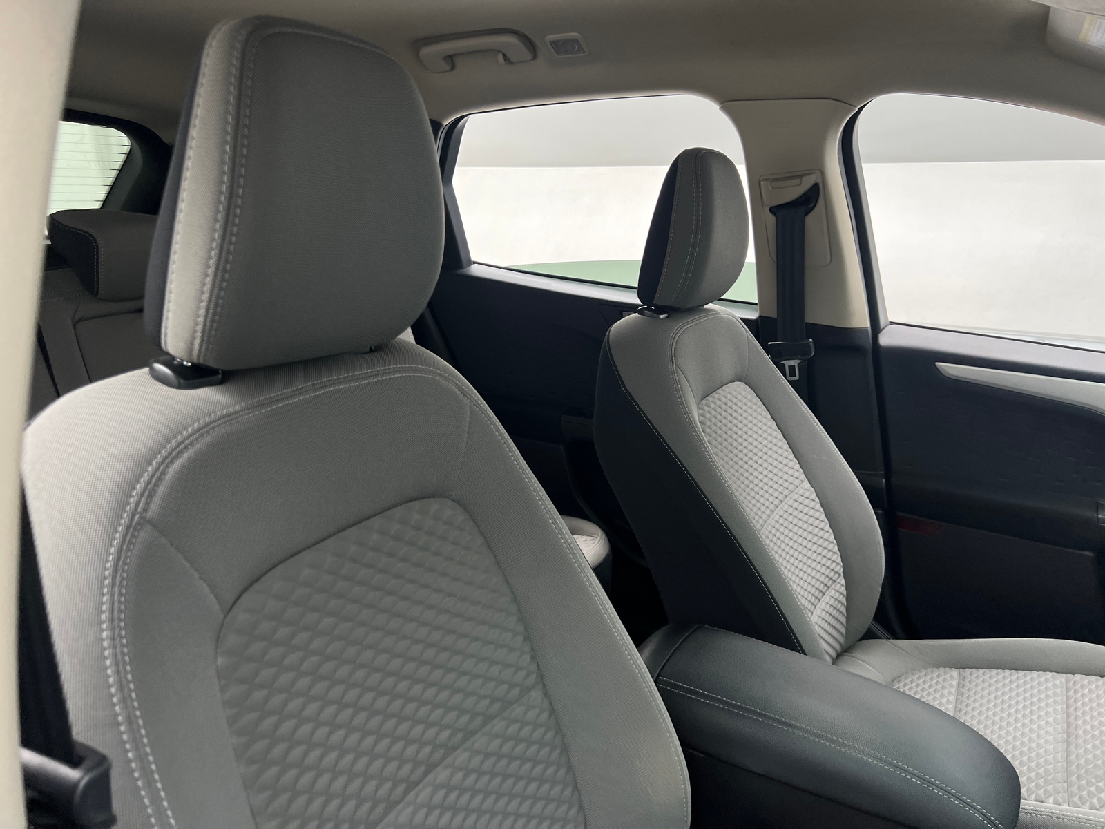 Thumbnail: 2020 Ford Escape - 2