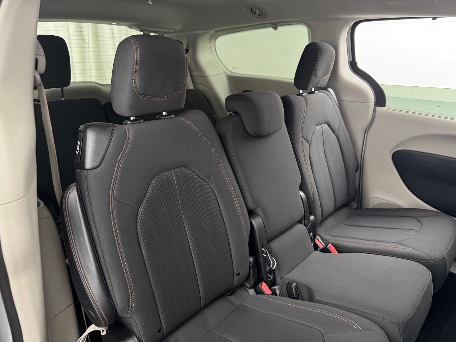 Thumbnail: 2019 Chrysler Pacifica - 6