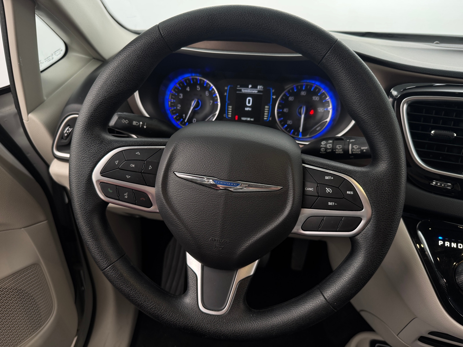 Thumbnail: 2019 Chrysler Pacifica - 5