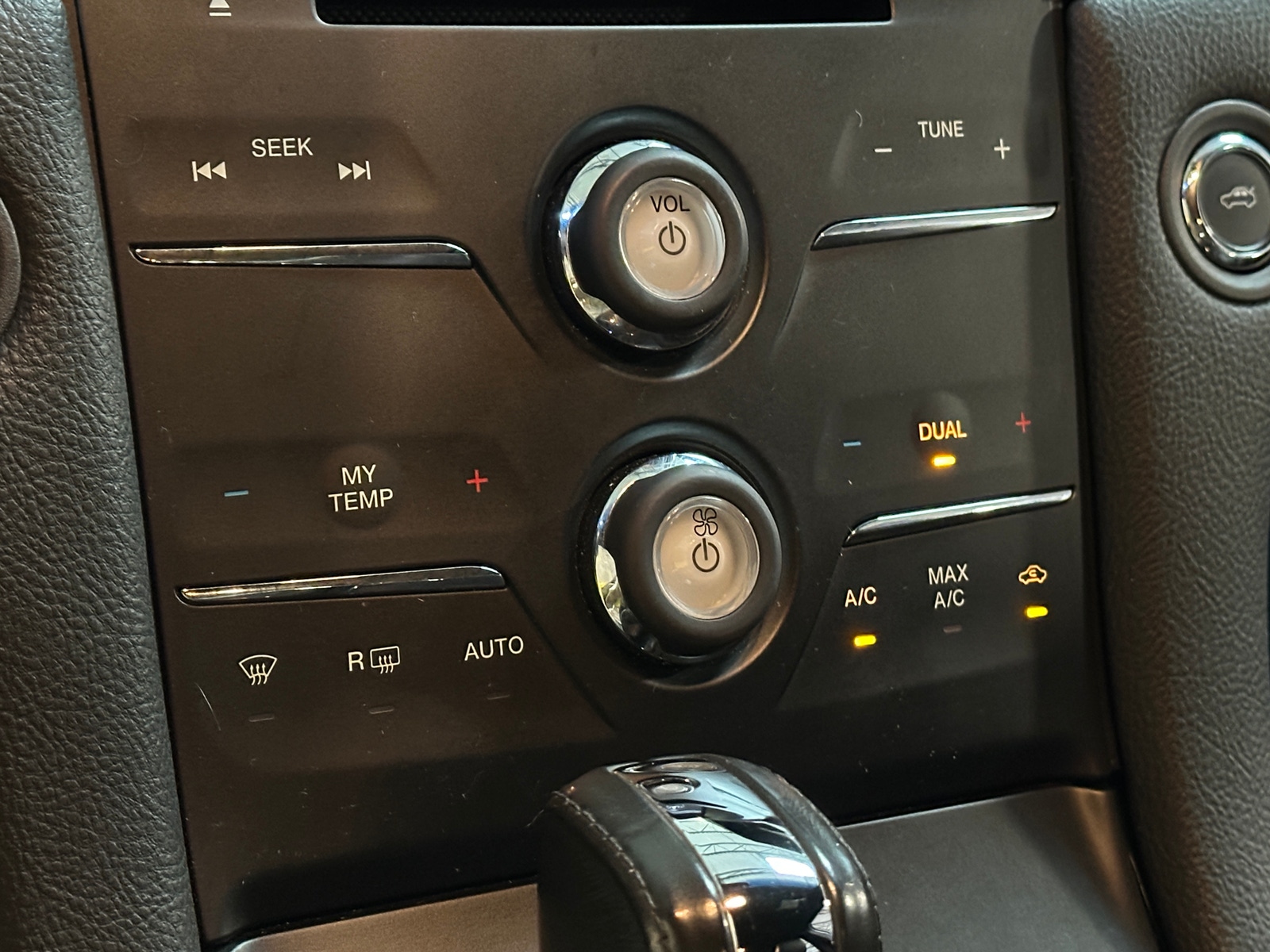Thumbnail: 2013 Ford Taurus - 3