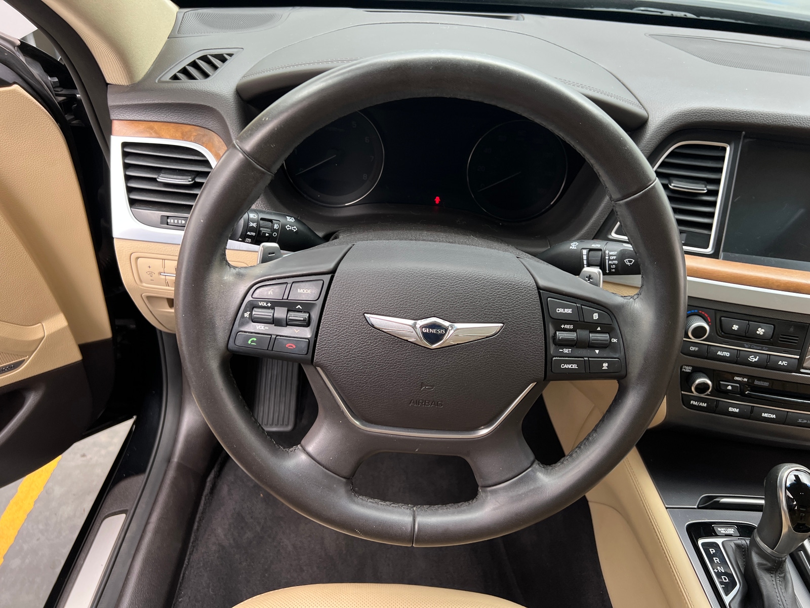 Thumbnail: 2017 Genesis G80 - 4