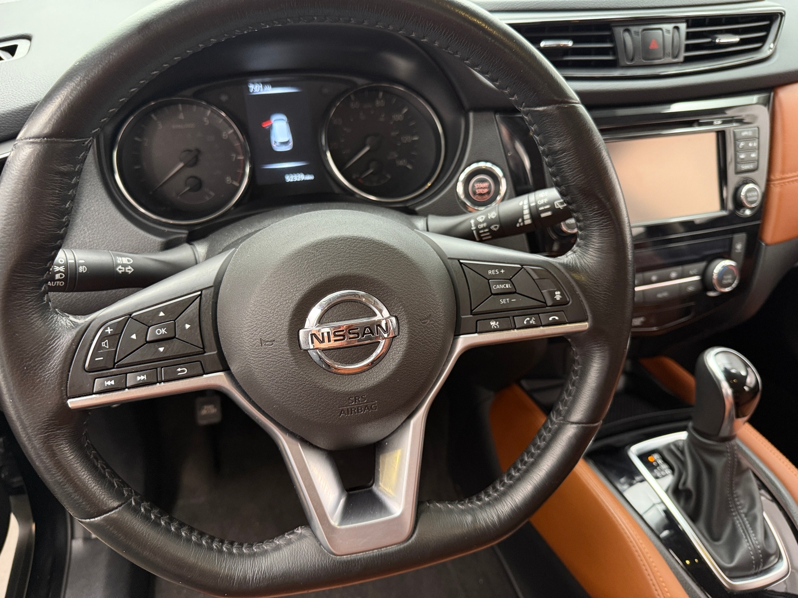 Thumbnail: 2017 Nissan Rogue - 4
