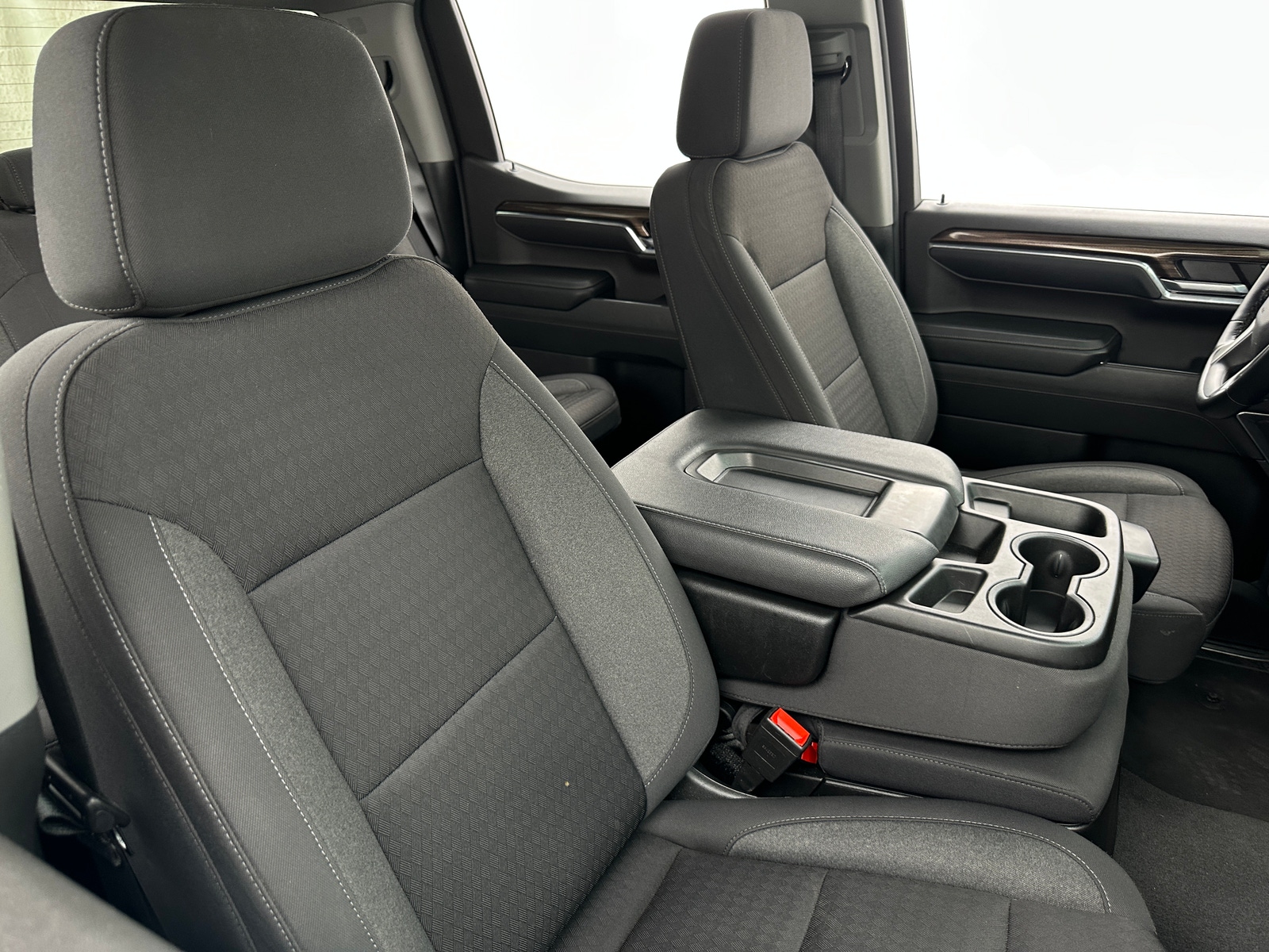 Thumbnail: 2024 Chevrolet Silverado 1500 - 2