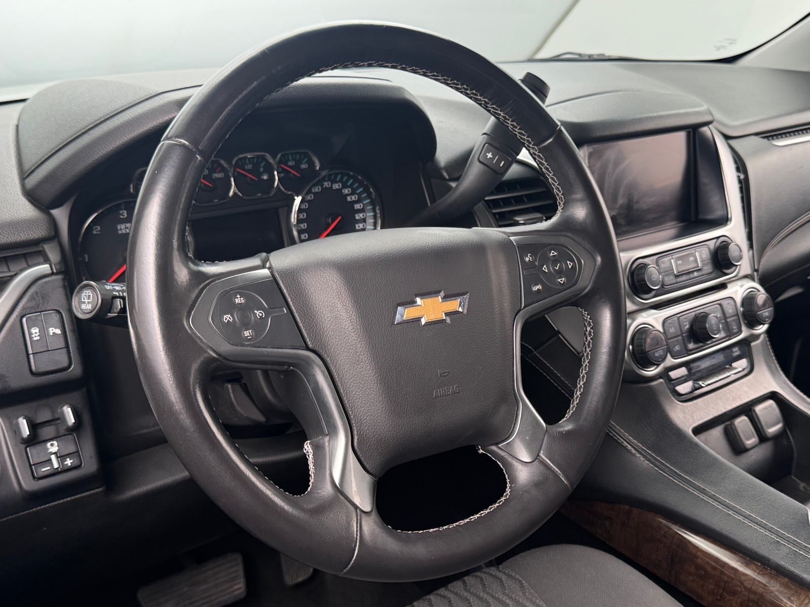 Thumbnail: 2017 Chevrolet Tahoe - 5