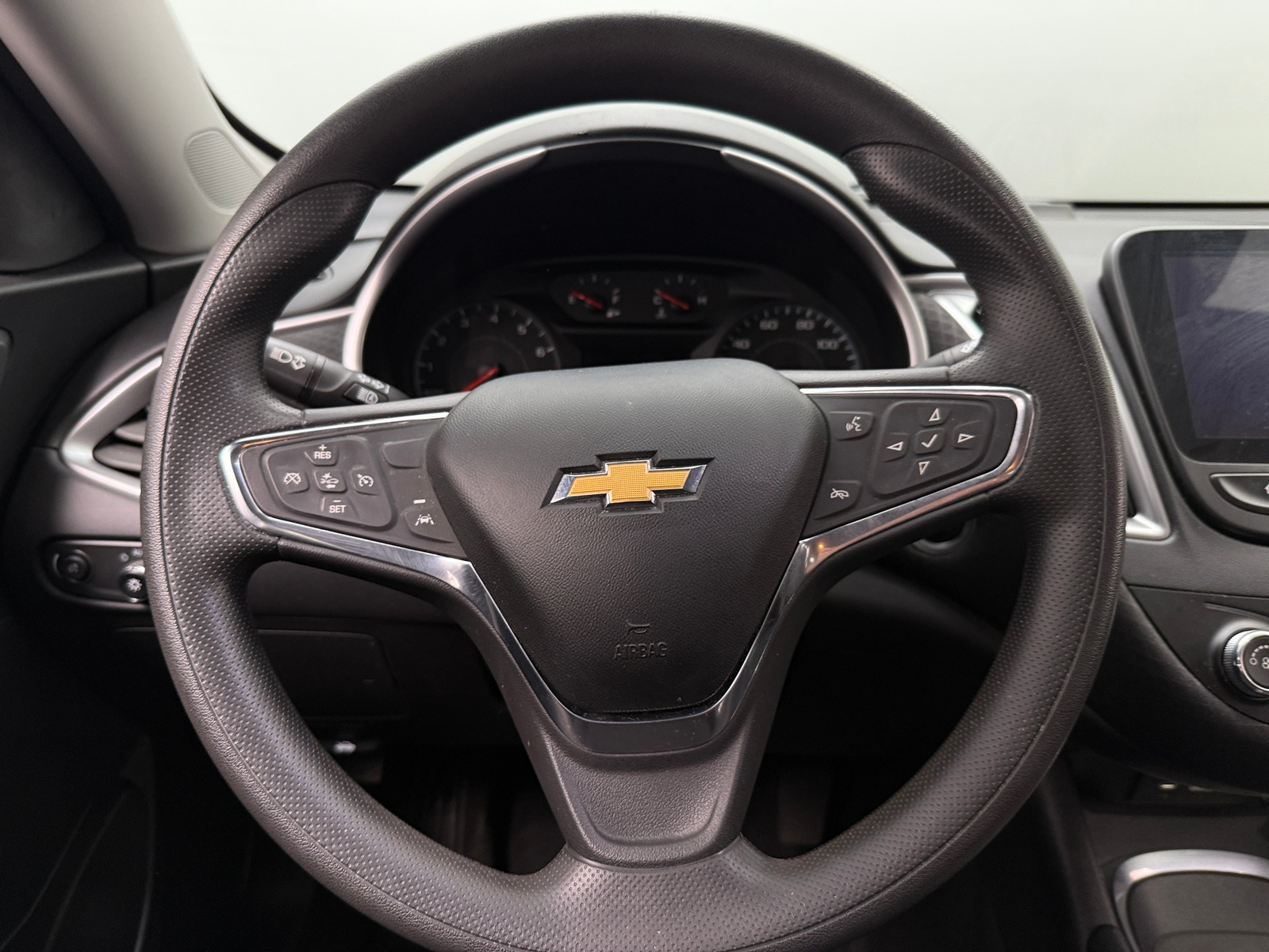 Thumbnail: 2021 Chevrolet Malibu - 5
