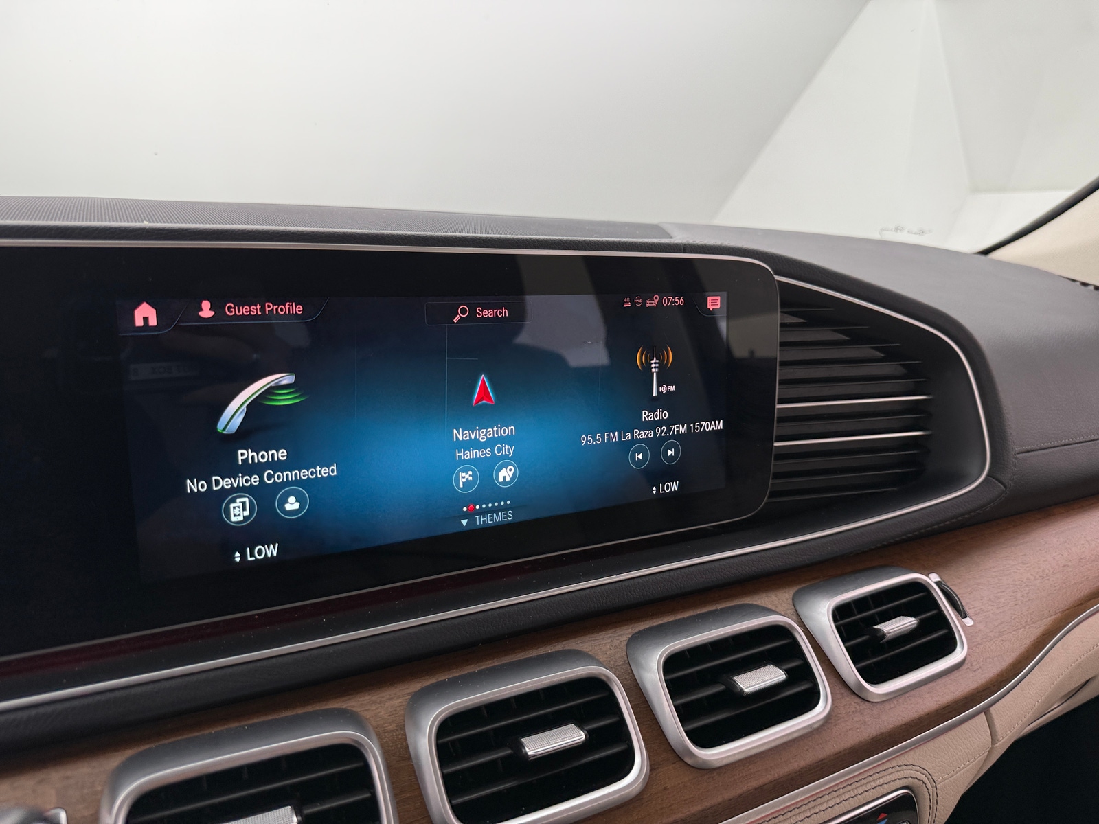 Thumbnail: 2022 Mercedes-Benz GLS - 3
