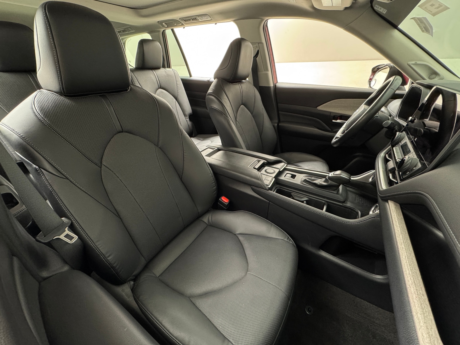 Thumbnail: 2024 Toyota Grand Highlander - 2