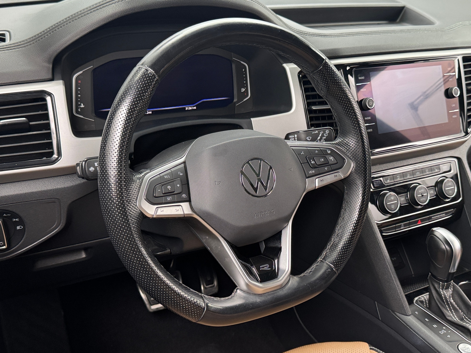 Thumbnail: 2022 Volkswagen Atlas - 4