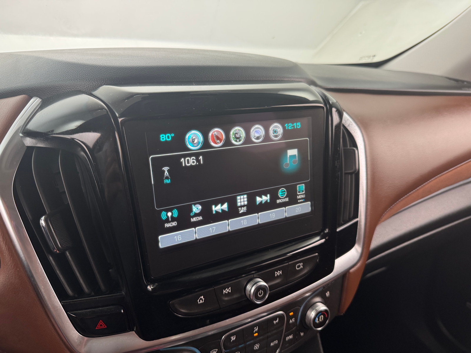 Thumbnail: 2018 Chevrolet Traverse - 4