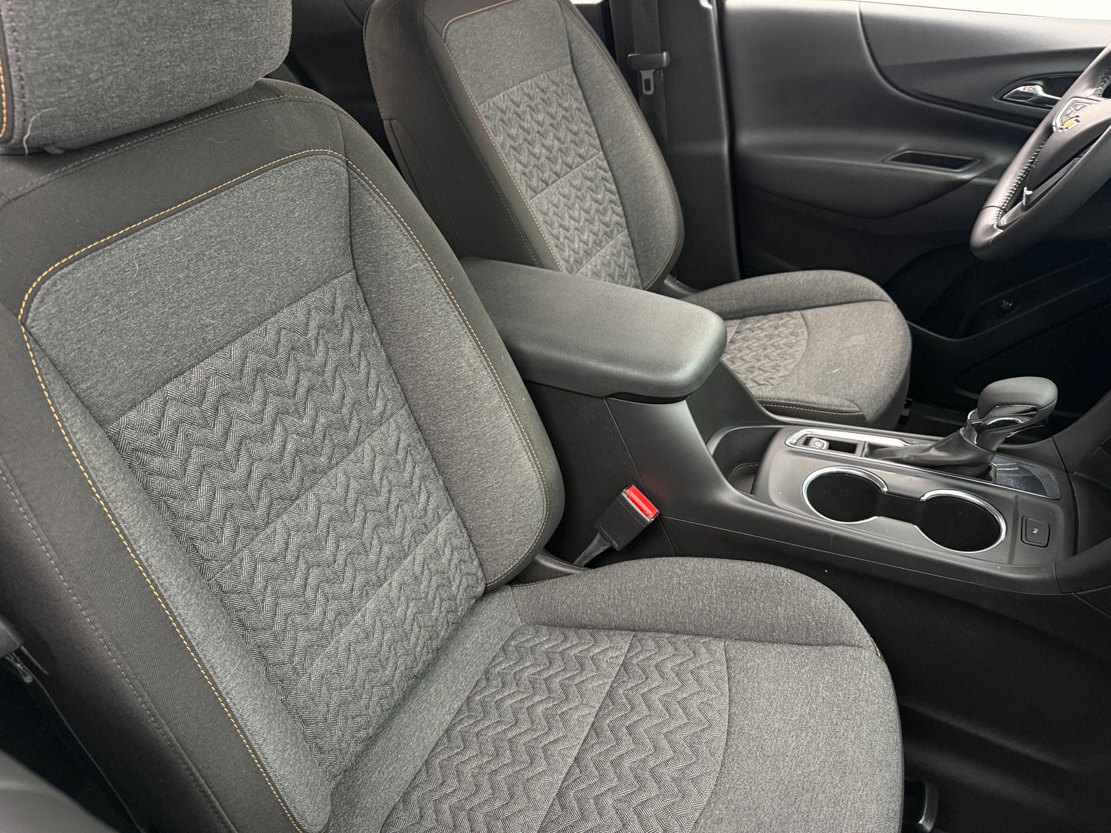 Thumbnail: 2022 Chevrolet Equinox - 2
