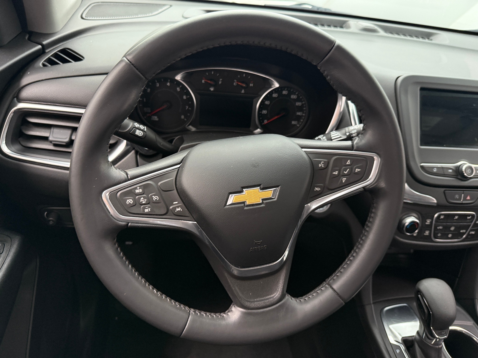 Thumbnail: 2022 Chevrolet Equinox - 5