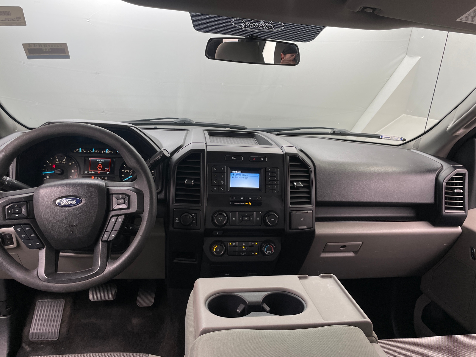 Thumbnail: 2018 Ford Econoline - 3