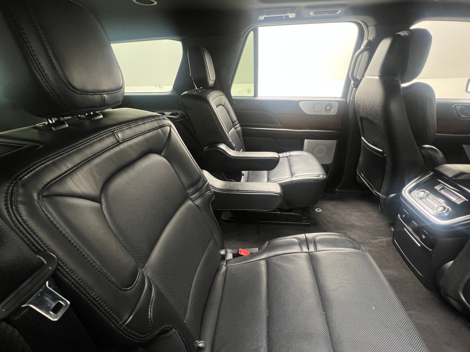 Thumbnail: 2021 Lincoln Navigator - 5