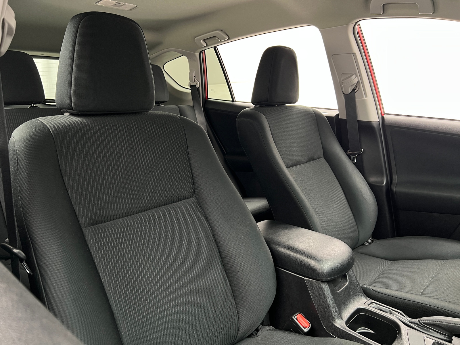 Thumbnail: 2016 Toyota RAV4 - 2