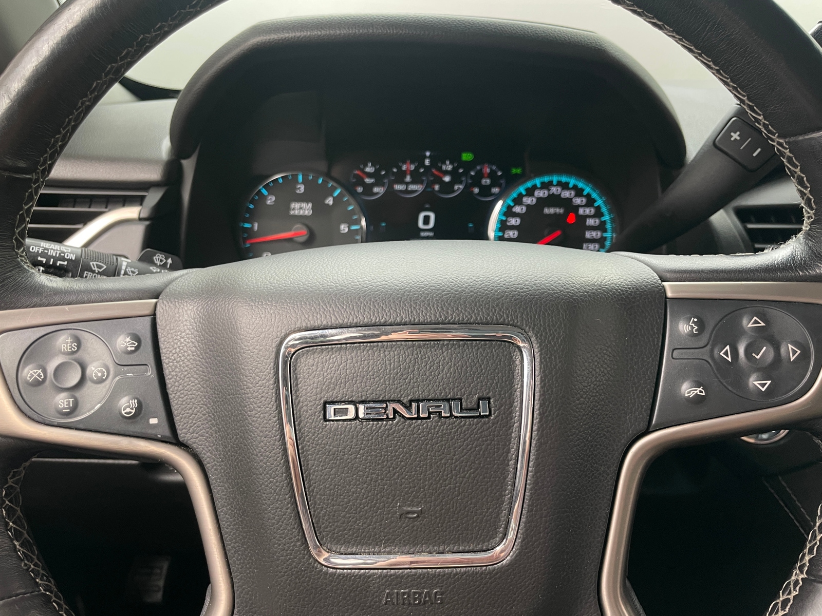 Thumbnail: 2018 GMC Yukon - 4