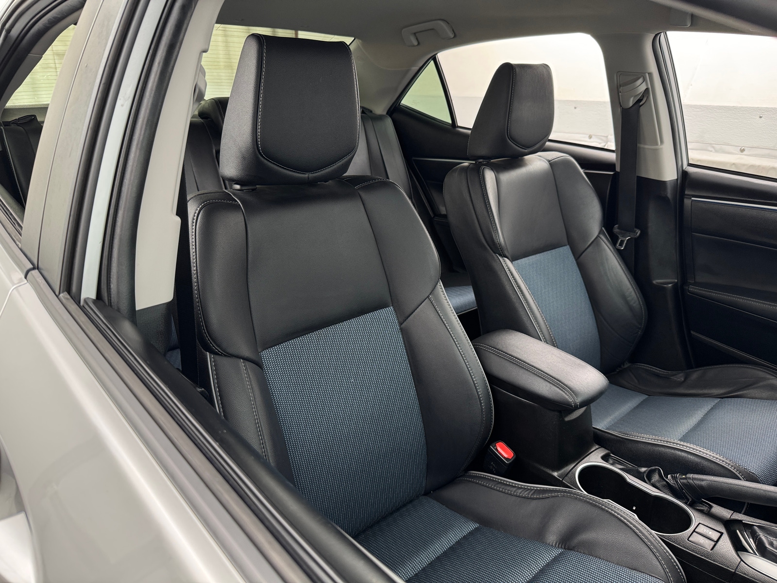 Thumbnail: 2016 Toyota Corolla - 2