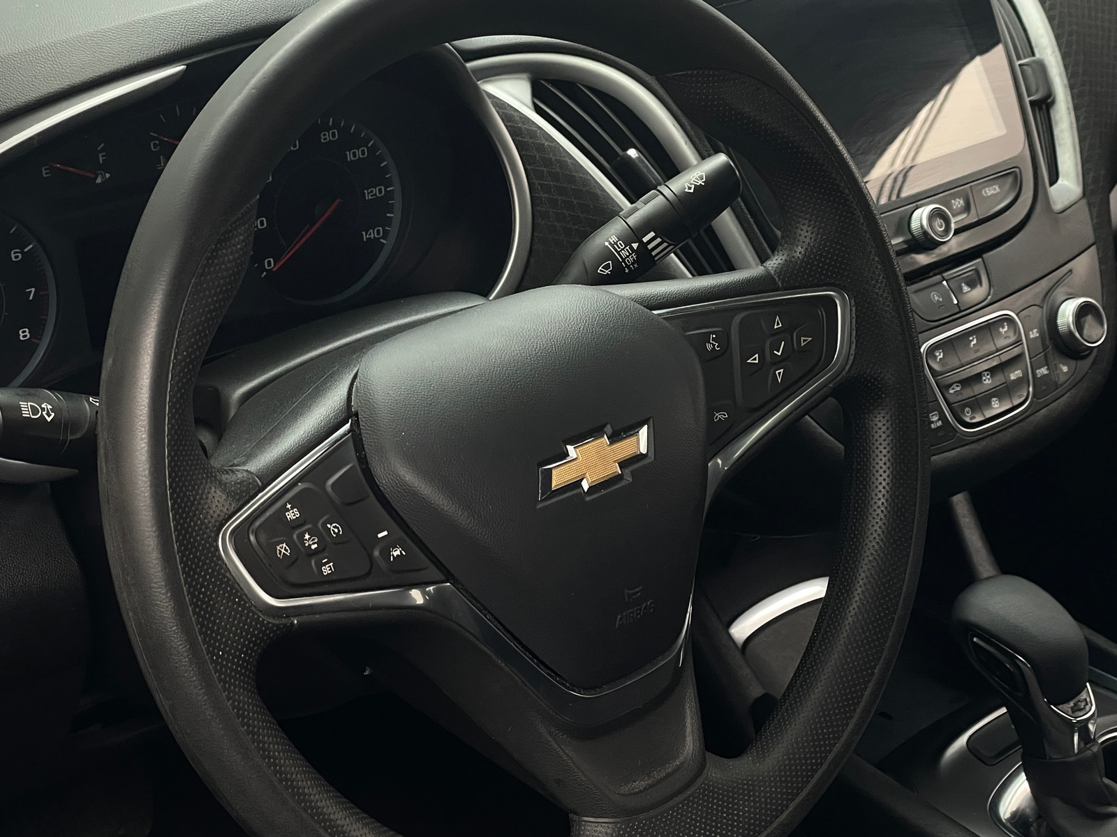 Thumbnail: 2023 Chevrolet Malibu - 5