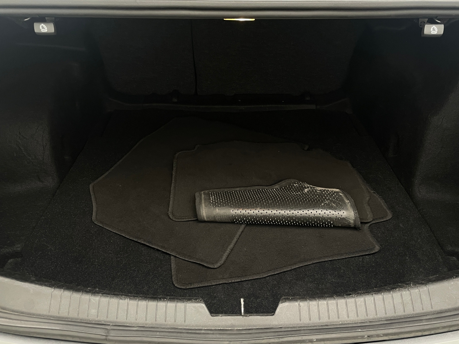 Thumbnail: 2023 Chevrolet Malibu - 7