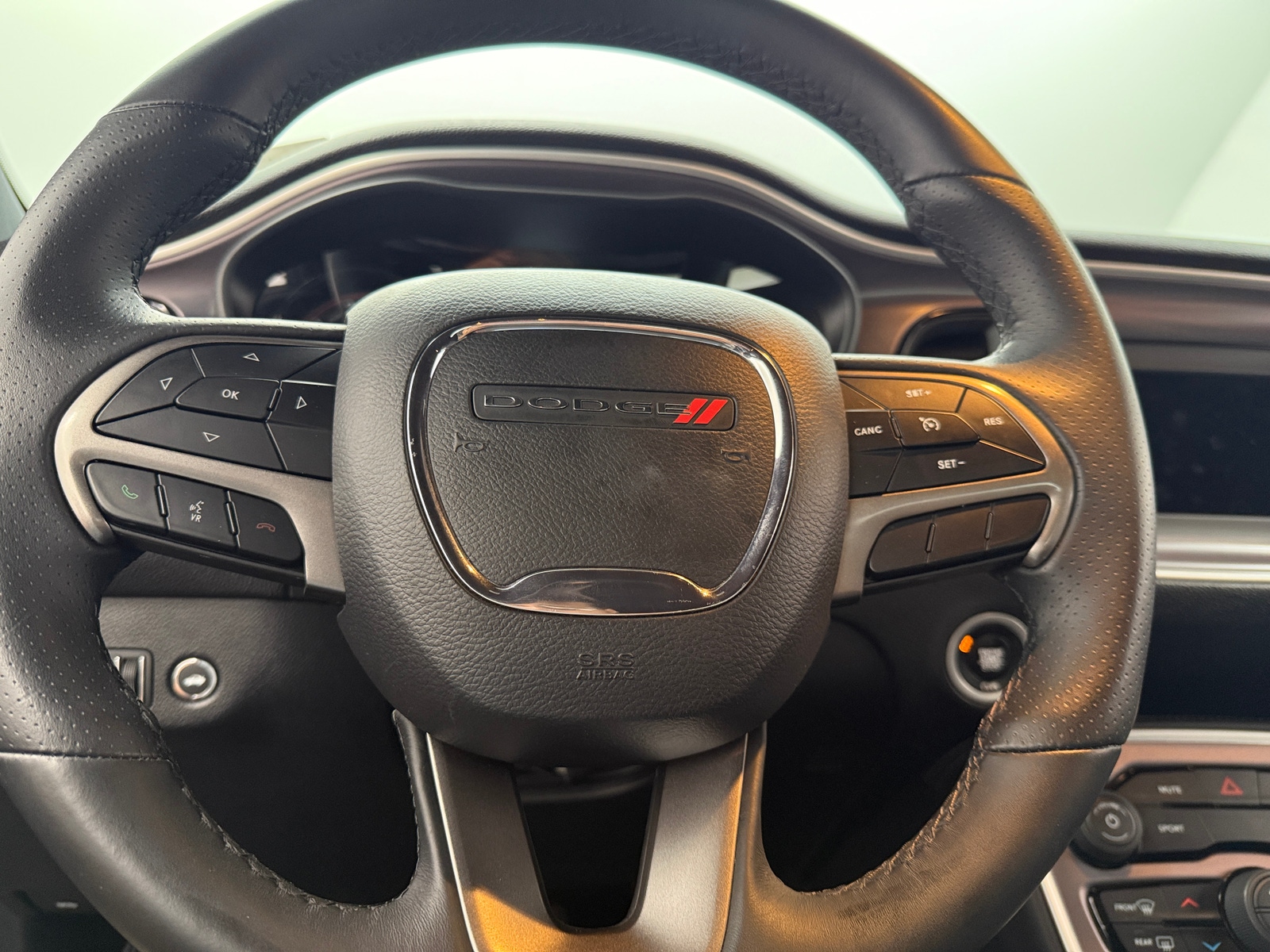 Thumbnail: 2019 Dodge Challenger - 5