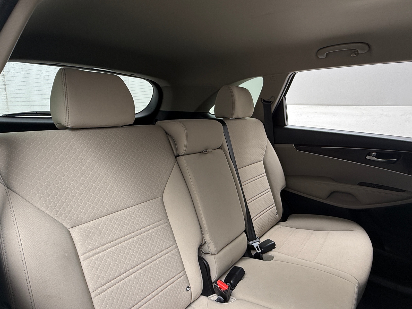 Thumbnail: 2017 Kia Sorento - 6