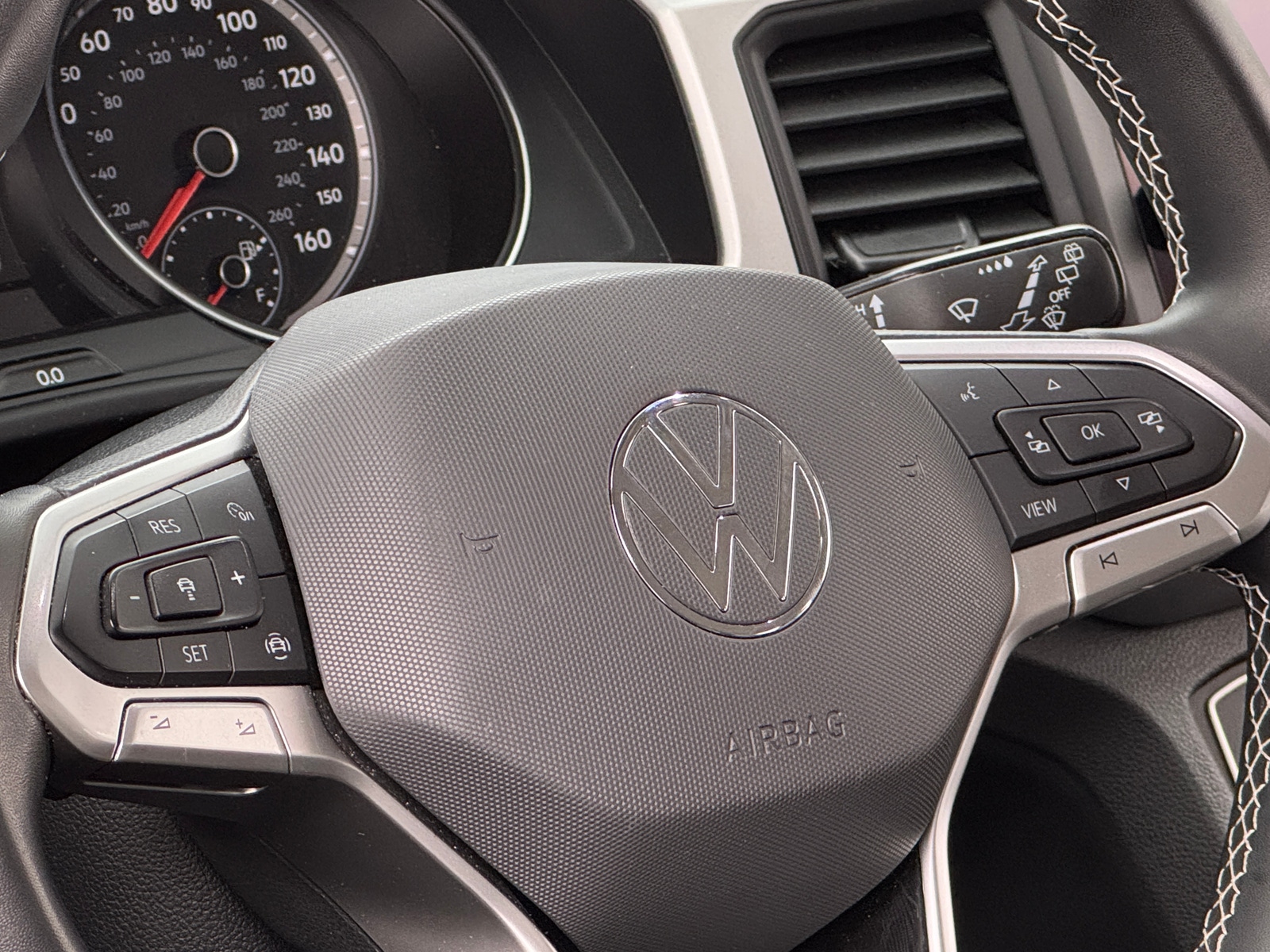 Thumbnail: 2021 Volkswagen Atlas - 4