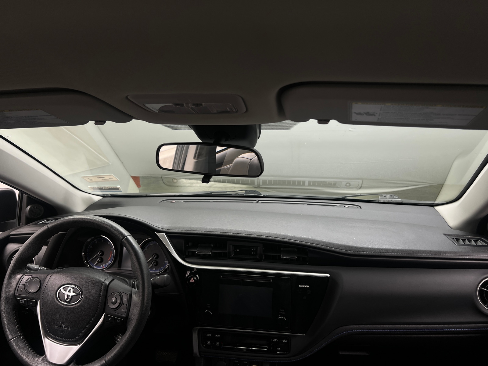 Thumbnail: 2017 Toyota Corolla - 3