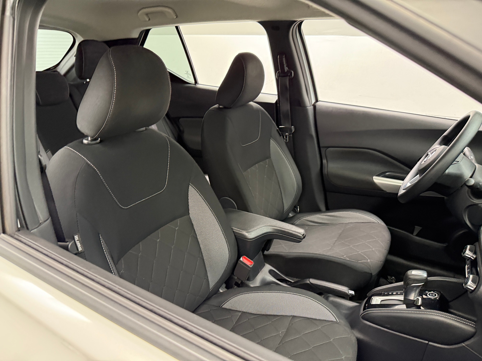 Thumbnail: 2020 Nissan Kicks - 2