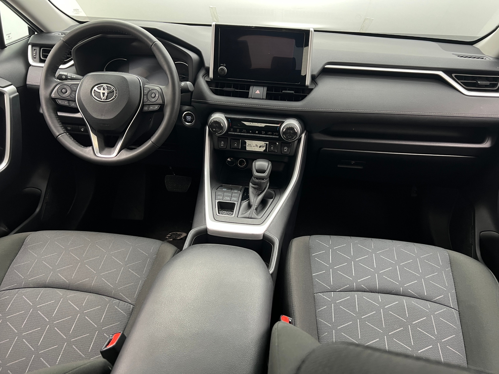 Thumbnail: 2024 Toyota RAV4 - 3