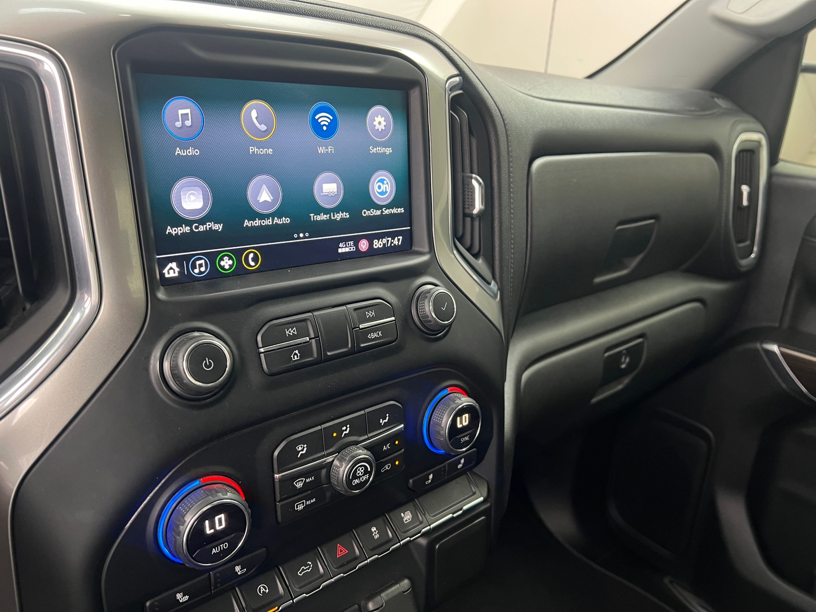 Thumbnail: 2021 Chevrolet Silverado 1500 - 4