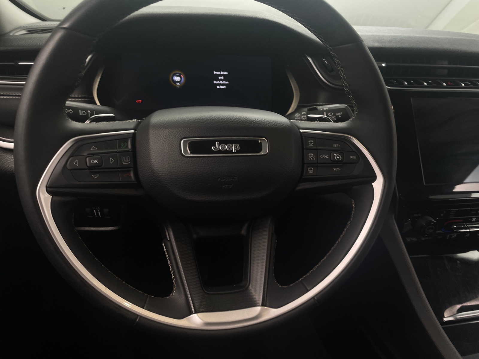 Thumbnail: 2023 Jeep Grand Cherokee L - 5
