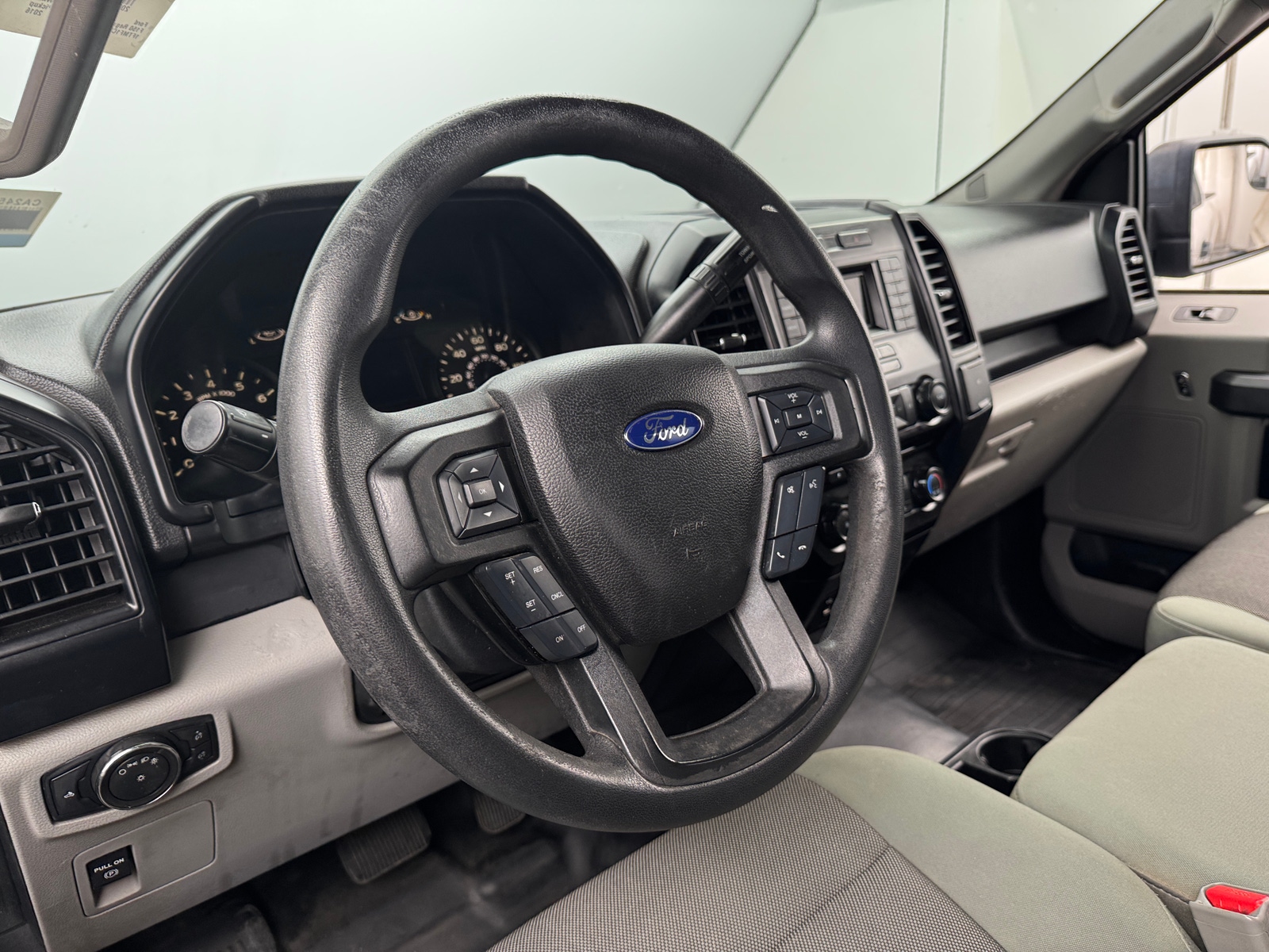Thumbnail: 2016 Ford Econoline - 5