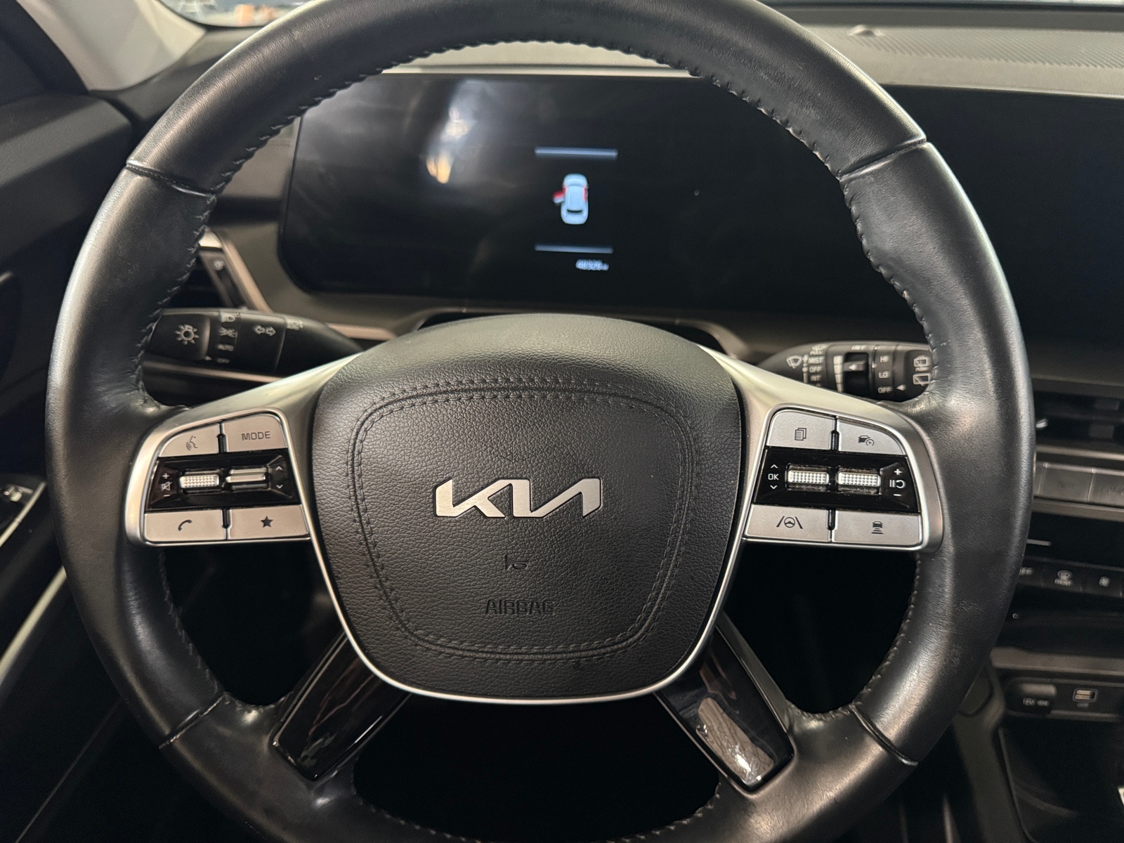 Thumbnail: 2023 Kia Telluride - 4