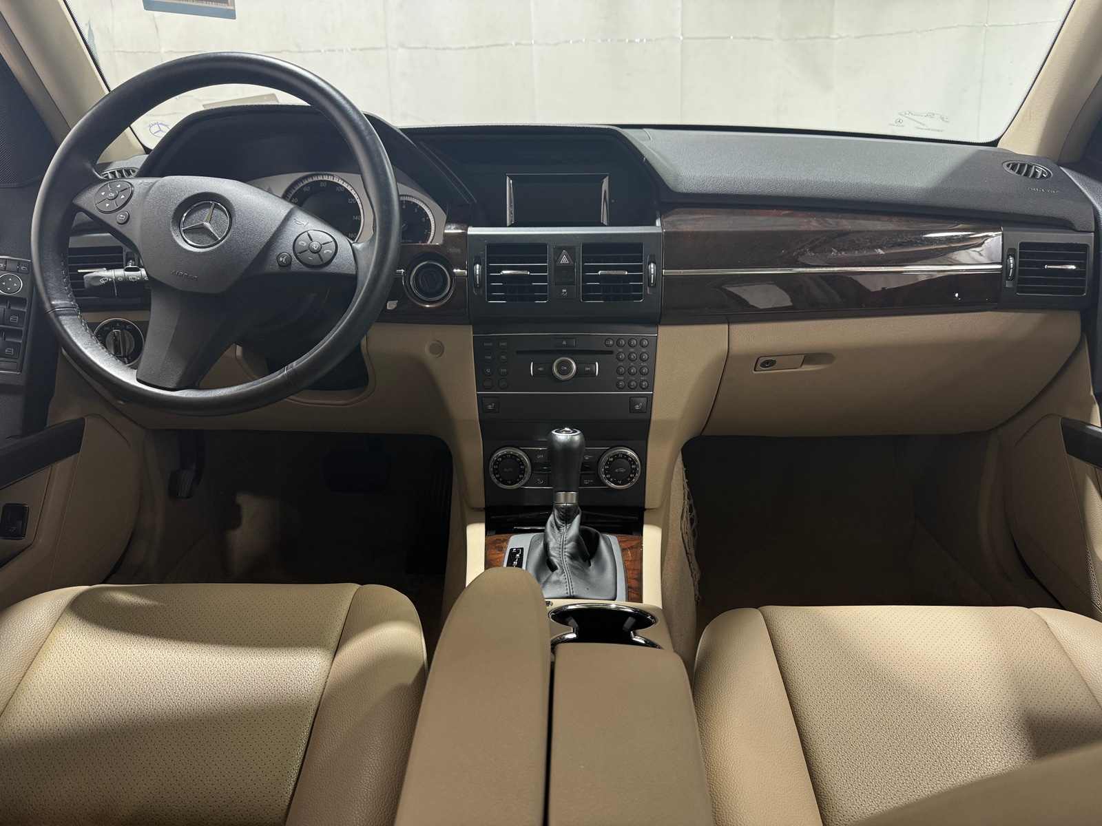 Thumbnail: 2011 Mercedes-Benz GLK - 2