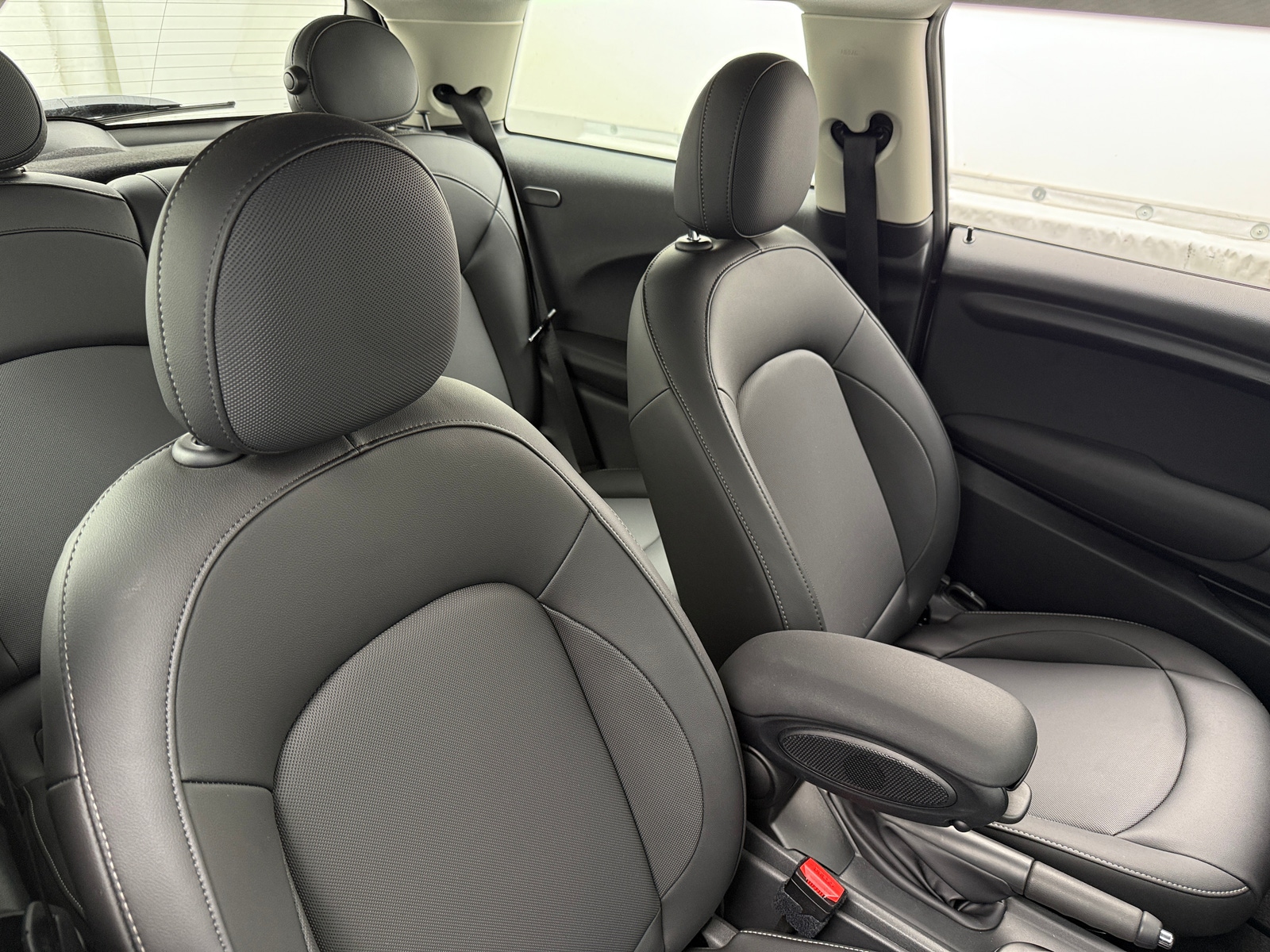 Thumbnail: 2023 MINI Cooper Hardtop - 2