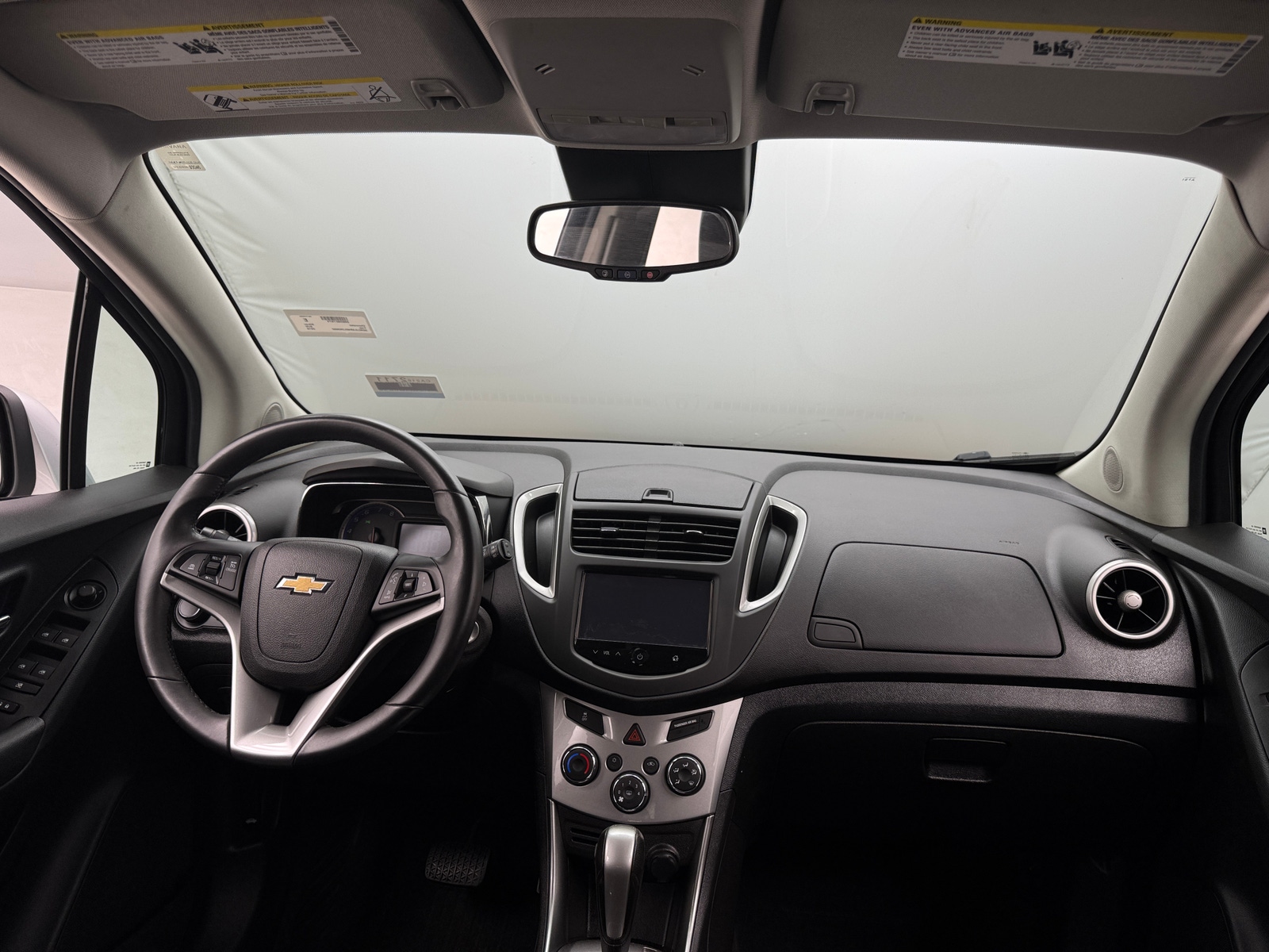 Thumbnail: 2016 Chevrolet Trax - 3
