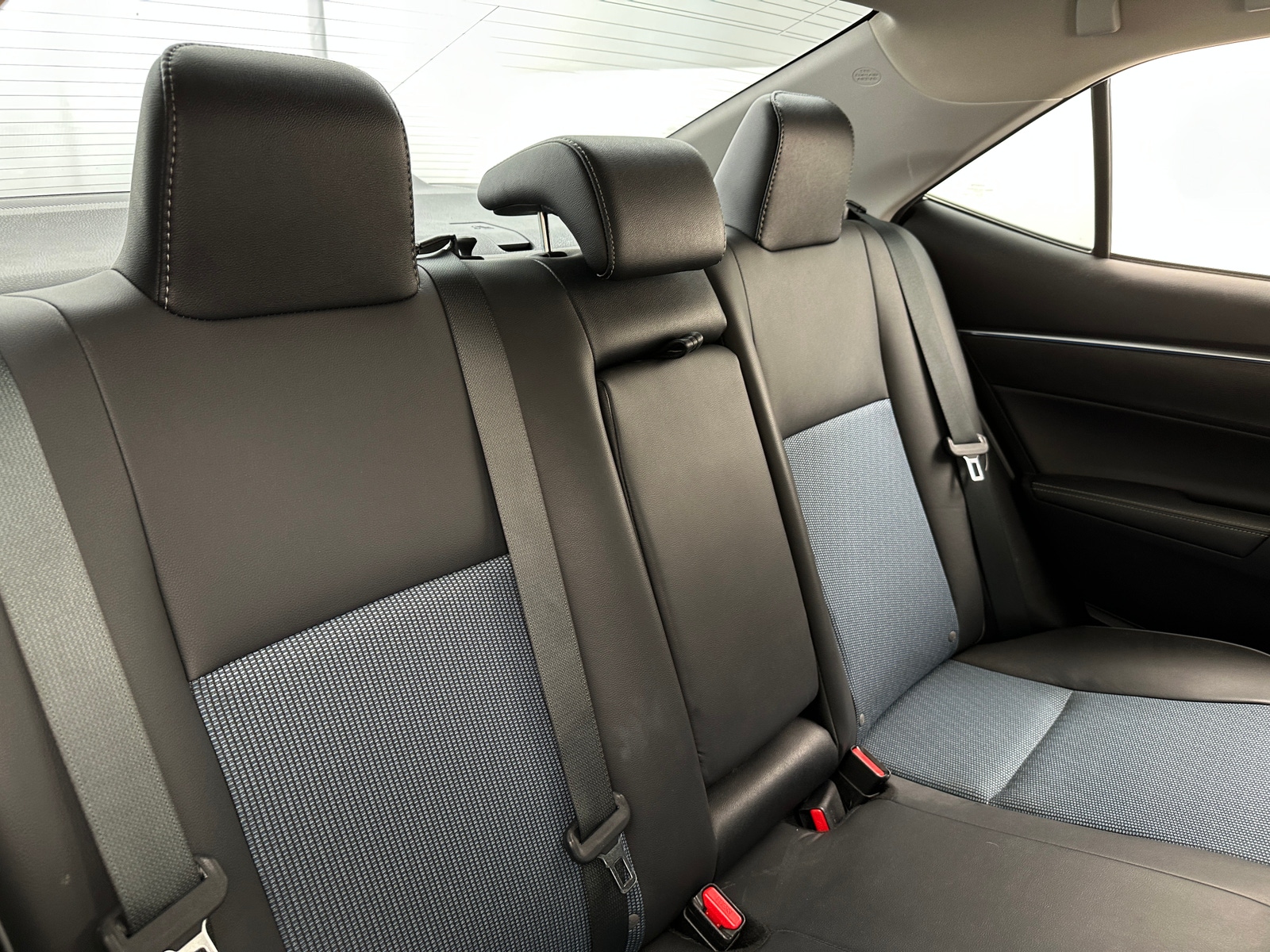 Thumbnail: 2015 Toyota Corolla - 6
