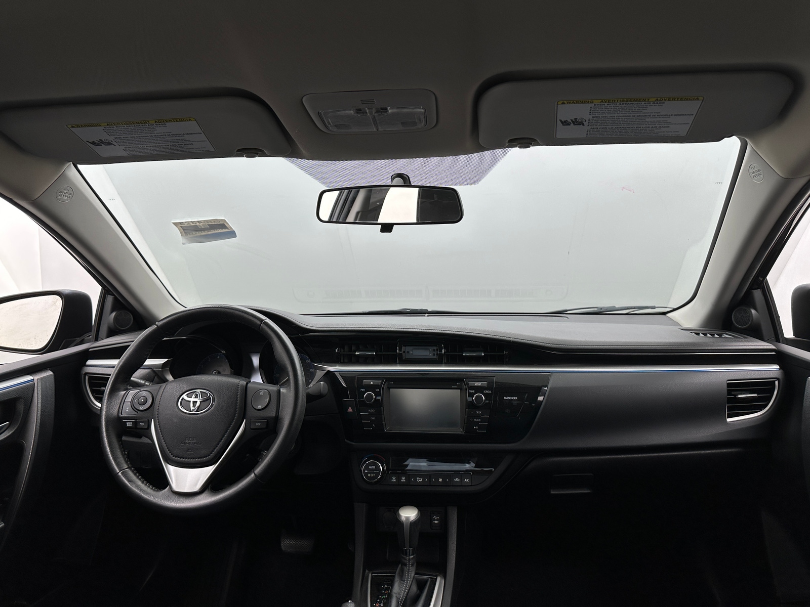 Thumbnail: 2015 Toyota Corolla - 3