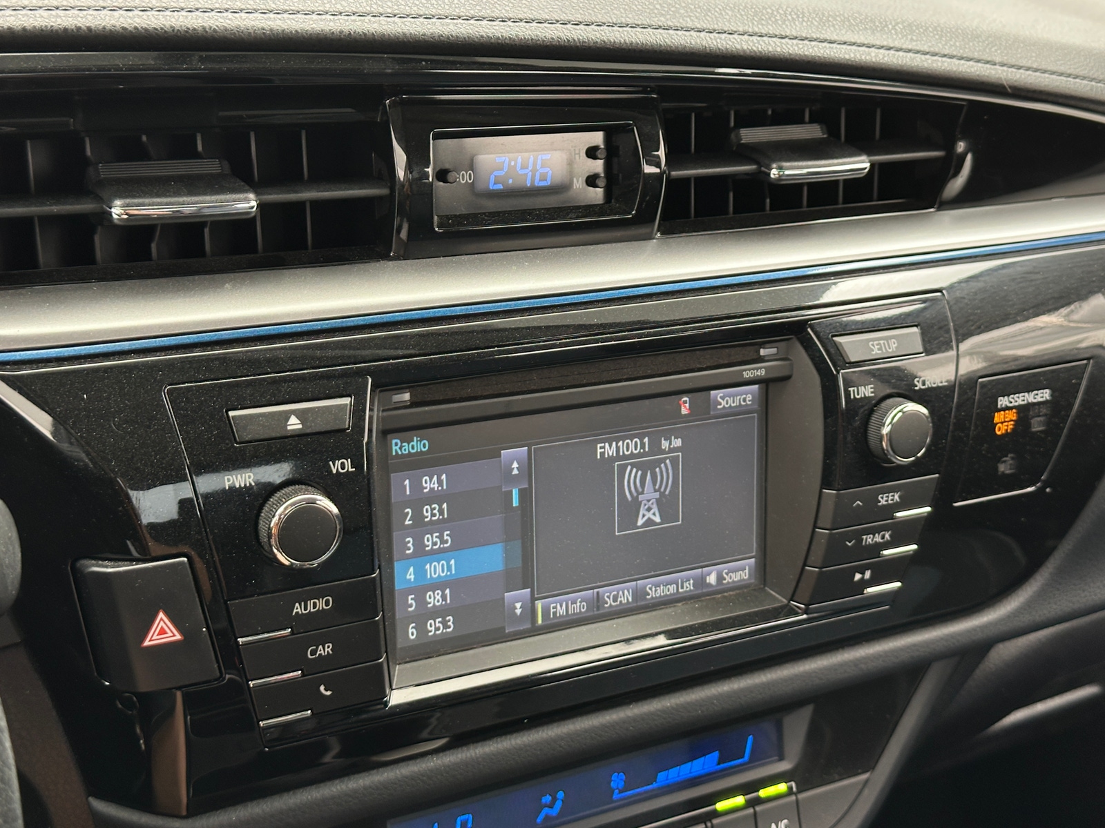 Thumbnail: 2015 Toyota Corolla - 4