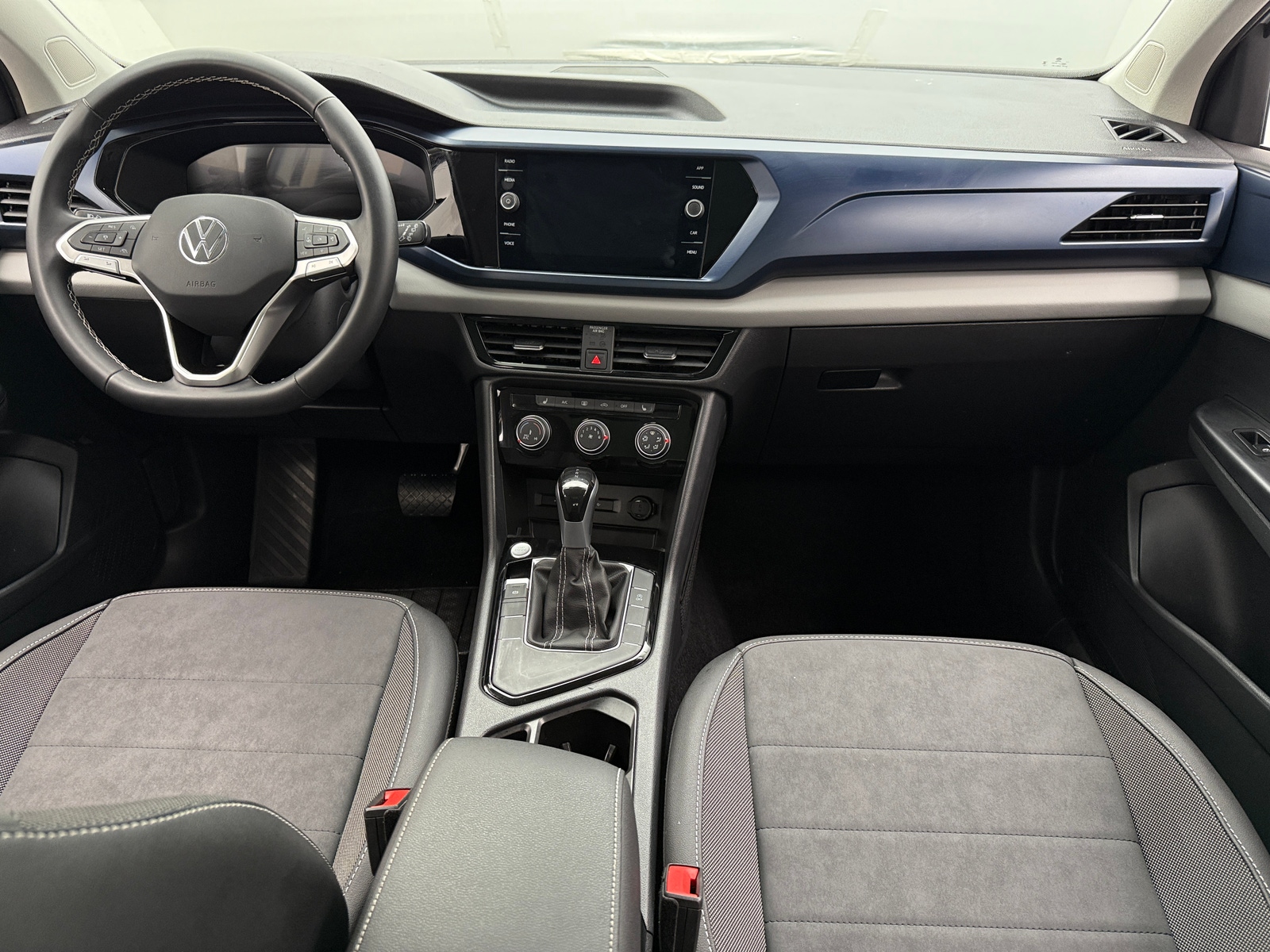 Thumbnail: 2023 Volkswagen Taos - 2
