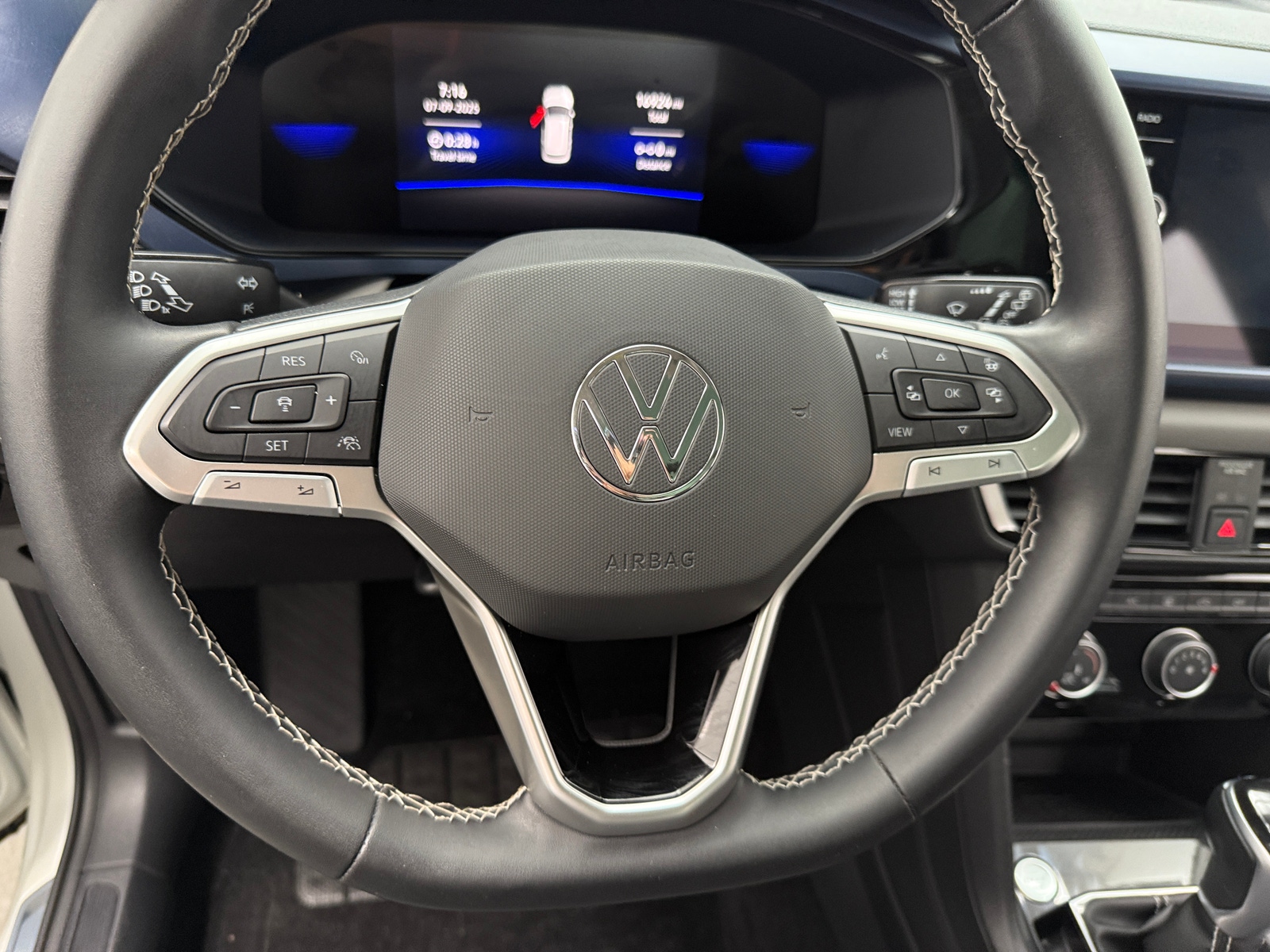 Thumbnail: 2023 Volkswagen Taos - 4