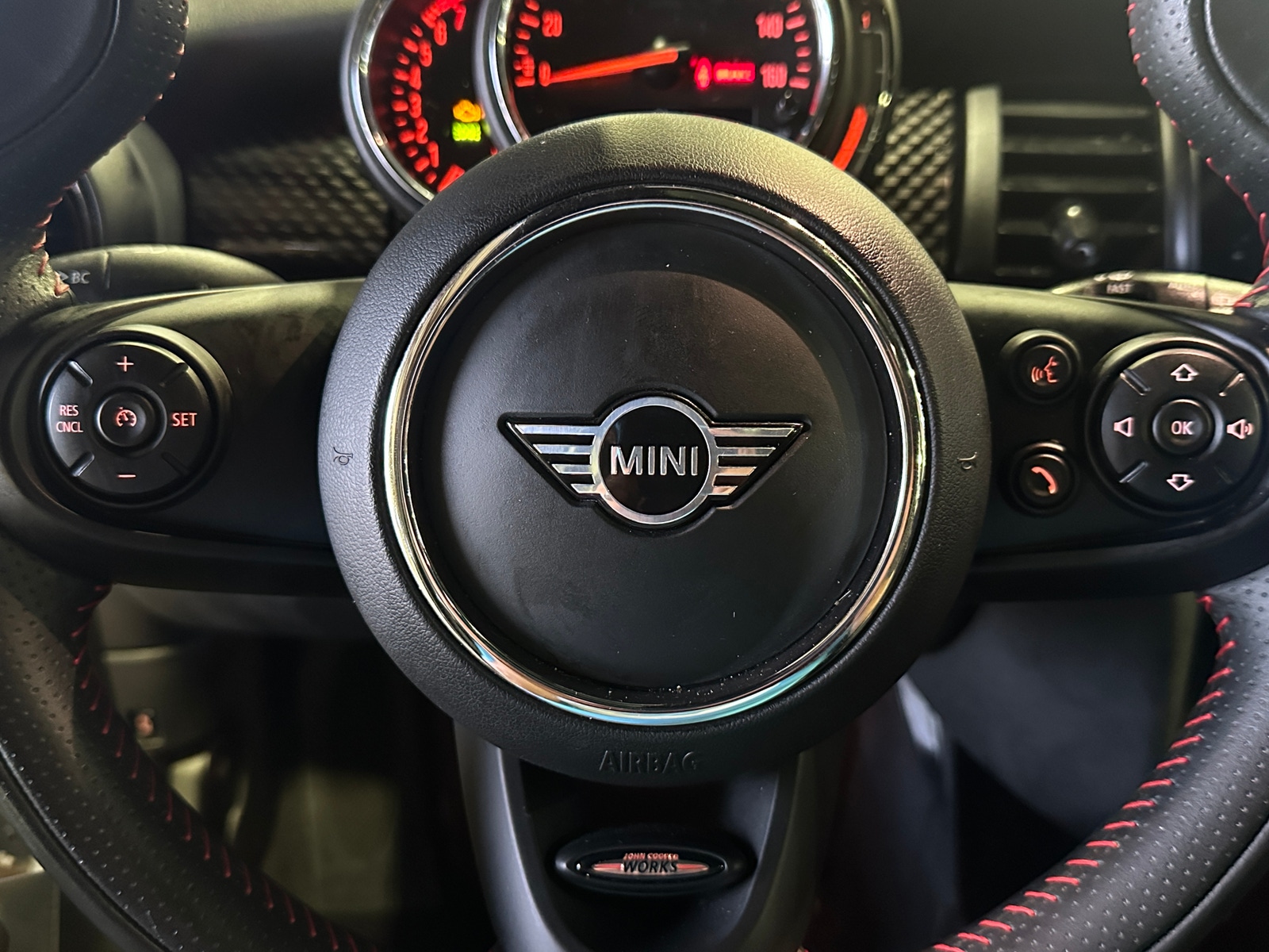 Thumbnail: 2021 MINI Cooper Hardtop - 4