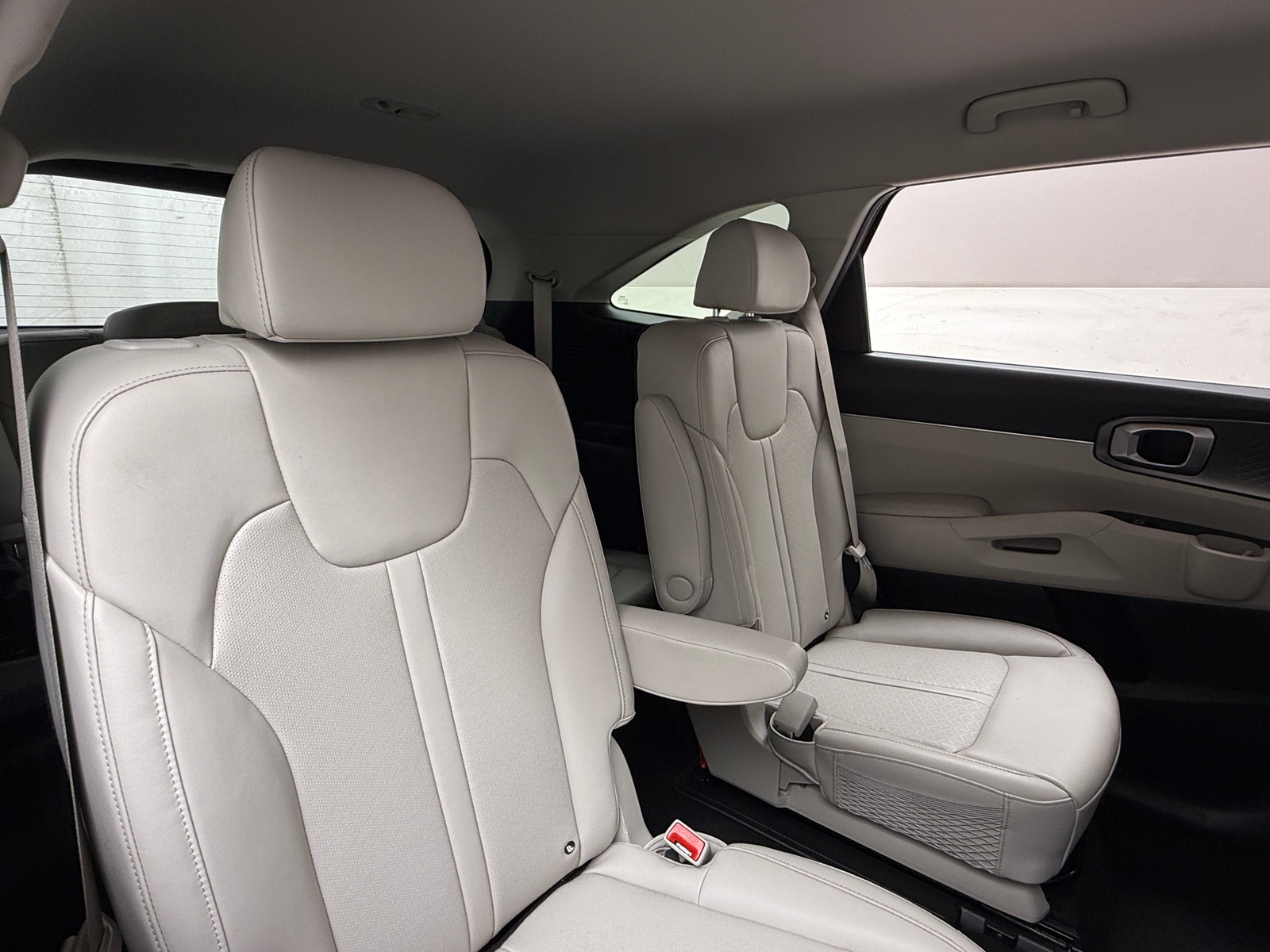 Thumbnail: 2022 Kia Sorento - 5
