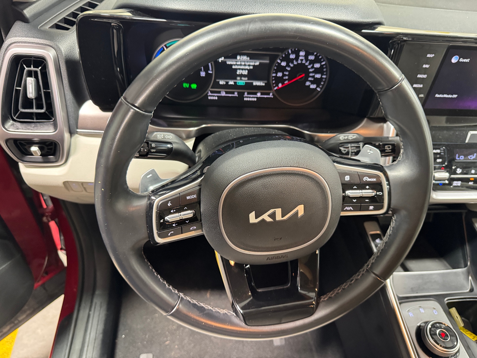 Thumbnail: 2022 Kia Sorento - 4