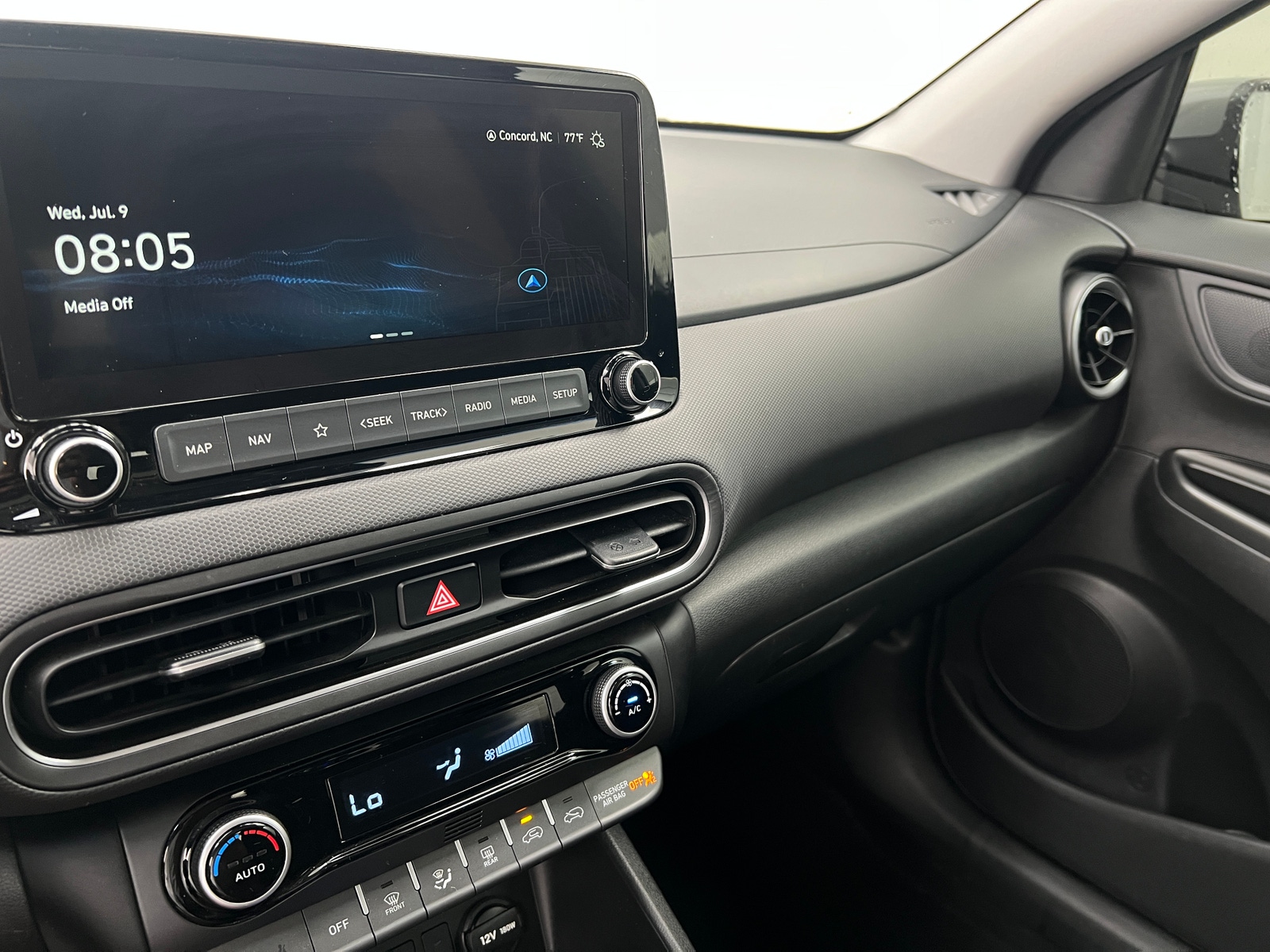 Thumbnail: 2023 Hyundai Kona - 4