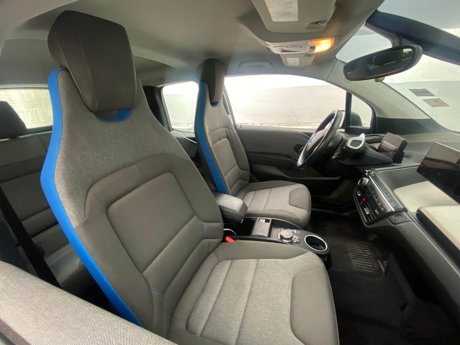 Thumbnail: 2018 BMW i3 - 2